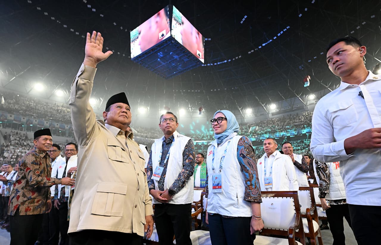 Presiden prabowo subianto menghadiri acara puncak harkopnas ke79 di indonesia arena jakarta minggu 127 catrawarta Presiden prabowo subianto menghadiri acara puncak harkopnas ke 79 di indonesia arena jakarta minggu 127